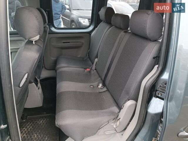 Серый Фольксваген Кадди, объемом двигателя 1.6 л и пробегом 256 тыс. км за 5190 $, фото 12 на Automoto.ua