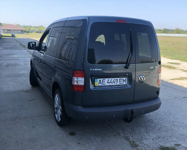 Сірий Фольксваген Кадді, об'ємом двигуна 1.6 л та пробігом 205 тис. км за 9000 $, фото 4 на Automoto.ua