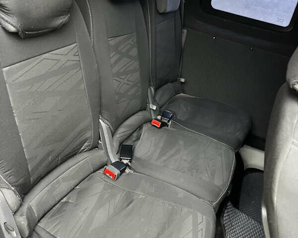 Серый Фольксваген Кадди, объемом двигателя 1.9 л и пробегом 315 тыс. км за 6700 $, фото 8 на Automoto.ua