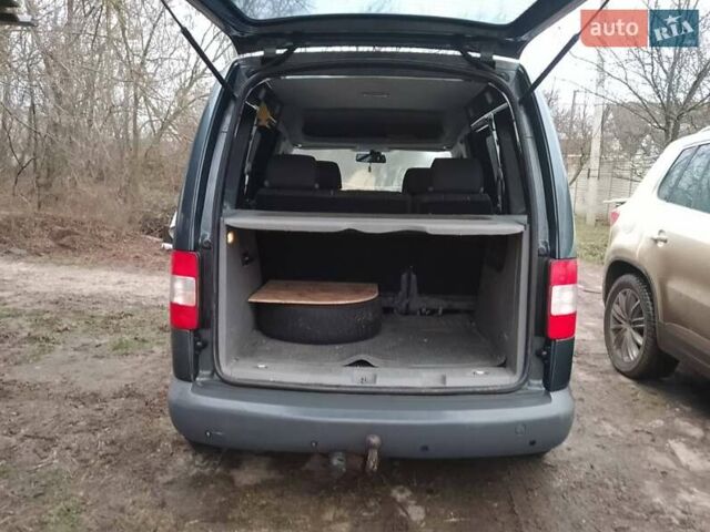 Серый Фольксваген Кадди, объемом двигателя 1.6 л и пробегом 256 тыс. км за 5500 $, фото 10 на Automoto.ua