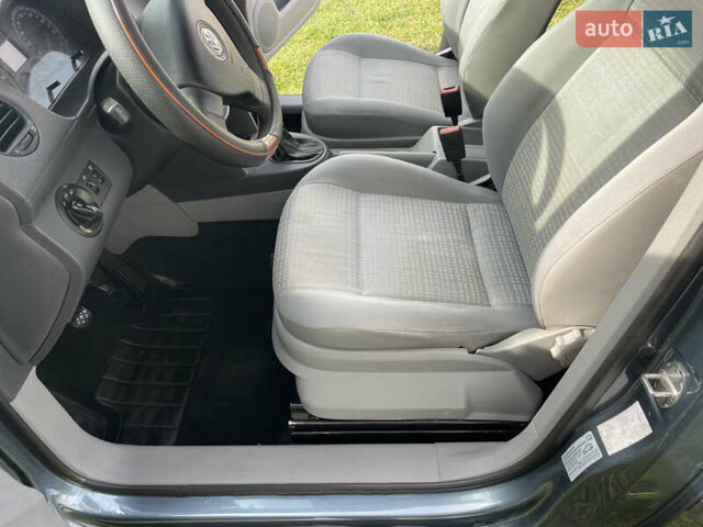 Сірий Фольксваген Кадді, об'ємом двигуна 2 л та пробігом 288 тис. км за 6500 $, фото 12 на Automoto.ua