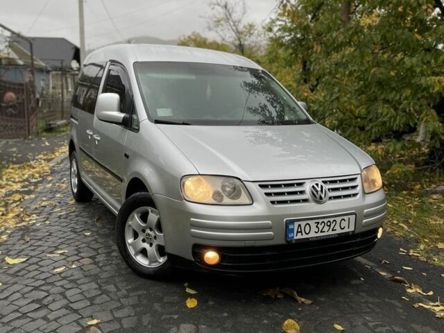 Сірий Фольксваген Кадді, об'ємом двигуна 2 л та пробігом 360 тис. км за 5500 $, фото 1 на Automoto.ua