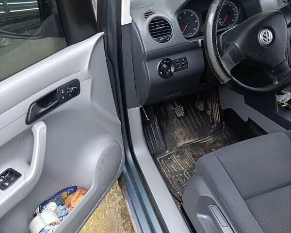 Сірий Фольксваген Кадді, об'ємом двигуна 1.9 л та пробігом 400 тис. км за 5100 $, фото 5 на Automoto.ua