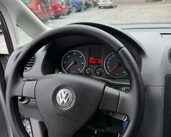 Сірий Фольксваген Кадді, об'ємом двигуна 1.9 л та пробігом 275 тис. км за 10850 $, фото 139 на Automoto.ua