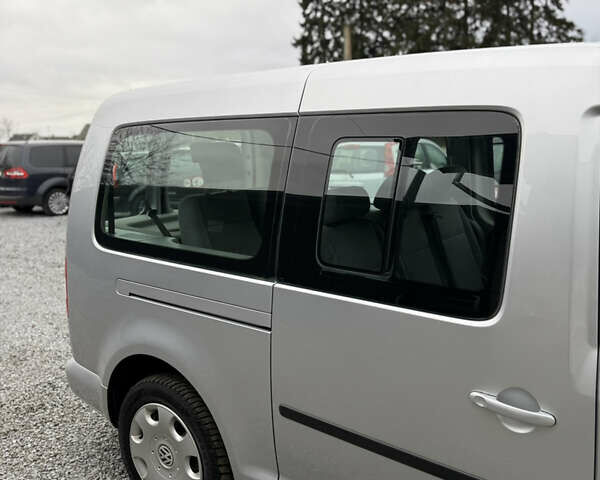 Сірий Фольксваген Кадді, об'ємом двигуна 1.9 л та пробігом 275 тис. км за 10850 $, фото 21 на Automoto.ua