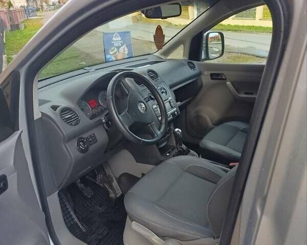 Сірий Фольксваген Кадді, об'ємом двигуна 1.9 л та пробігом 370 тис. км за 6800 $, фото 5 на Automoto.ua