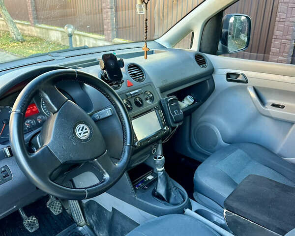 Серый Фольксваген Кадди, объемом двигателя 1.9 л и пробегом 410 тыс. км за 5500 $, фото 11 на Automoto.ua