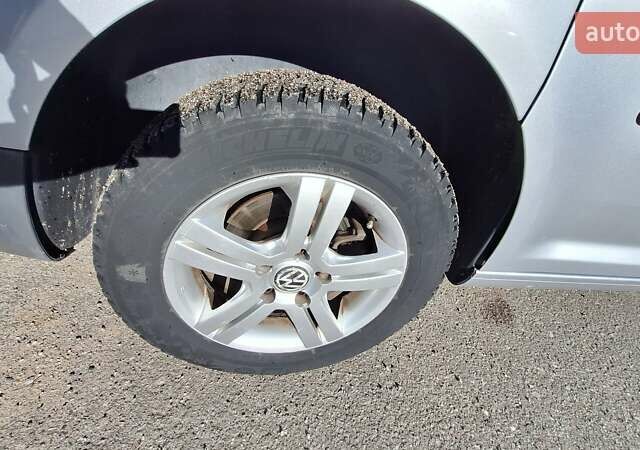 Сірий Фольксваген Кадді, об'ємом двигуна 1.9 л та пробігом 277 тис. км за 8500 $, фото 19 на Automoto.ua