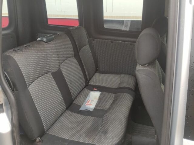 Серый Фольксваген Кадди, объемом двигателя 1.9 л и пробегом 300 тыс. км за 5900 $, фото 1 на Automoto.ua