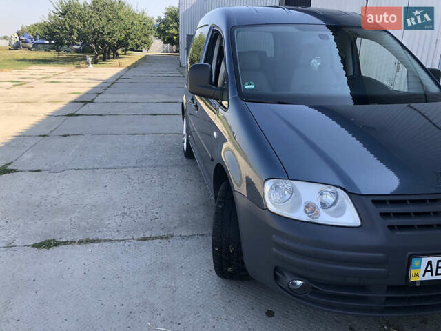 Сірий Фольксваген Кадді, об'ємом двигуна 1.6 л та пробігом 205 тис. км за 9000 $, фото 6 на Automoto.ua