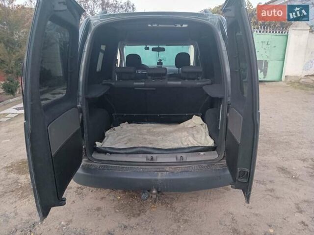 Серый Фольксваген Кадди, объемом двигателя 1.97 л и пробегом 246 тыс. км за 6500 $, фото 8 на Automoto.ua