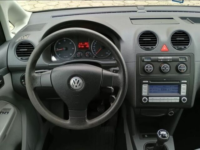 Сірий Фольксваген Кадді, об'ємом двигуна 1.9 л та пробігом 234 тис. км за 3700 $, фото 8 на Automoto.ua