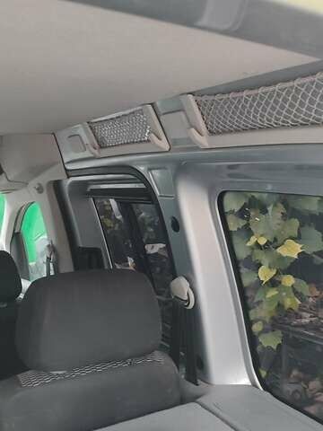 Серый Фольксваген Кадди, объемом двигателя 2 л и пробегом 280 тыс. км за 7300 $, фото 5 на Automoto.ua