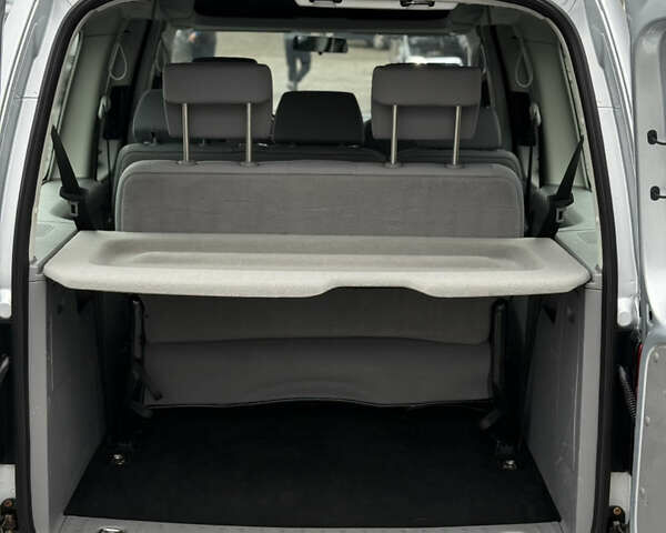 Сірий Фольксваген Кадді, об'ємом двигуна 1.9 л та пробігом 275 тис. км за 10850 $, фото 98 на Automoto.ua