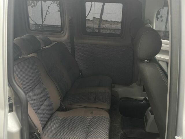 Сірий Фольксваген Кадді, об'ємом двигуна 2 л та пробігом 360 тис. км за 5500 $, фото 7 на Automoto.ua