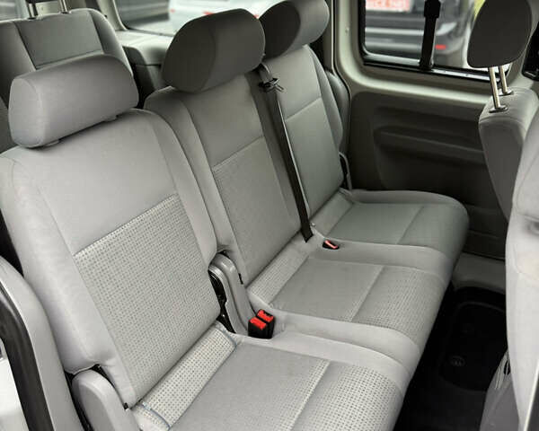 Сірий Фольксваген Кадді, об'ємом двигуна 1.9 л та пробігом 275 тис. км за 10850 $, фото 118 на Automoto.ua