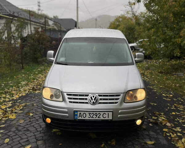 Серый Фольксваген Кадди, объемом двигателя 1.97 л и пробегом 367 тыс. км за 5500 $, фото 2 на Automoto.ua
