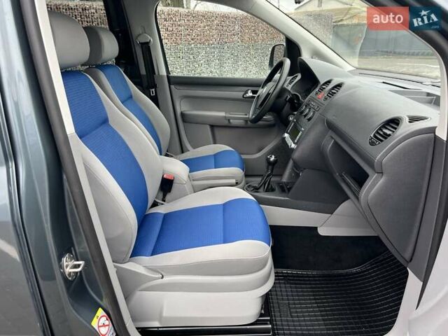 Серый Фольксваген Кадди, объемом двигателя 1.4 л и пробегом 221 тыс. км за 7900 $, фото 8 на Automoto.ua