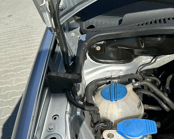 Серый Фольксваген Кадди, объемом двигателя 1.4 л и пробегом 166 тыс. км за 8200 $, фото 14 на Automoto.ua