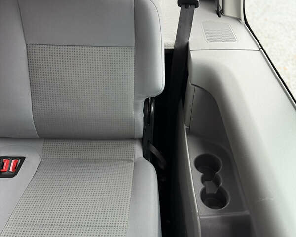 Сірий Фольксваген Кадді, об'ємом двигуна 1.9 л та пробігом 275 тис. км за 10850 $, фото 123 на Automoto.ua