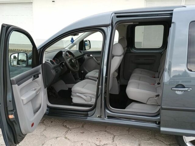 Серый Фольксваген Кадди, объемом двигателя 1.9 л и пробегом 254 тыс. км за 4100 $, фото 10 на Automoto.ua