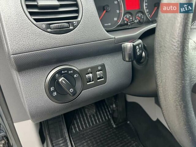 Серый Фольксваген Кадди, объемом двигателя 1.4 л и пробегом 221 тыс. км за 7900 $, фото 28 на Automoto.ua