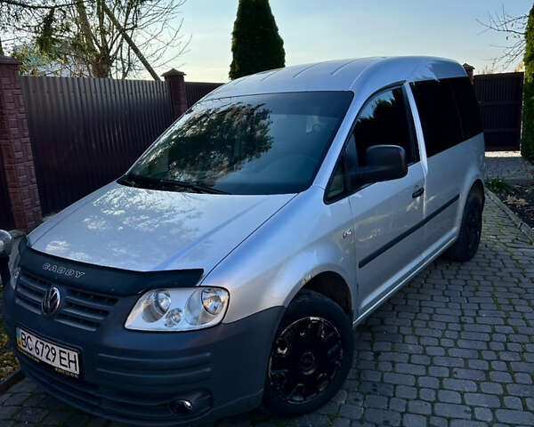 Серый Фольксваген Кадди, объемом двигателя 1.9 л и пробегом 410 тыс. км за 5500 $, фото 4 на Automoto.ua