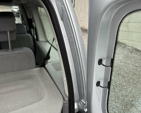 Сірий Фольксваген Кадді, об'ємом двигуна 1.9 л та пробігом 275 тис. км за 10850 $, фото 166 на Automoto.ua