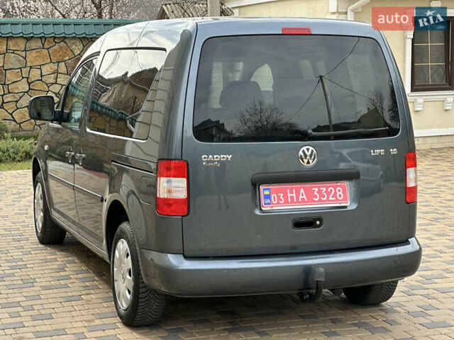 Серый Фольксваген Кадди, объемом двигателя 1.6 л и пробегом 190 тыс. км за 7699 $, фото 3 на Automoto.ua