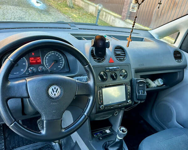Серый Фольксваген Кадди, объемом двигателя 1.9 л и пробегом 410 тыс. км за 5500 $, фото 13 на Automoto.ua