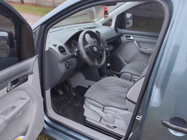 Серый Фольксваген Кадди, объемом двигателя 1.6 л и пробегом 178 тыс. км за 7000 $, фото 9 на Automoto.ua