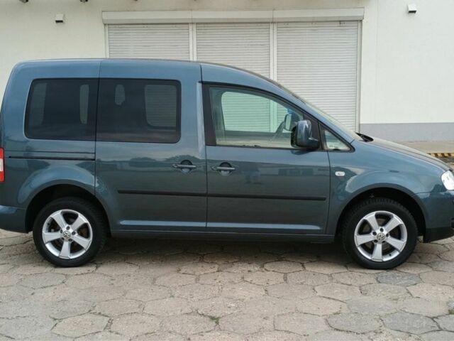 Серый Фольксваген Кадди, объемом двигателя 1.9 л и пробегом 254 тыс. км за 4100 $, фото 5 на Automoto.ua