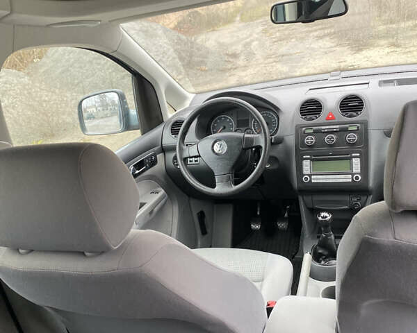 Серый Фольксваген Кадди, объемом двигателя 1.6 л и пробегом 172 тыс. км за 7899 $, фото 22 на Automoto.ua