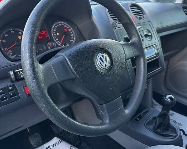 Серый Фольксваген Кадди, объемом двигателя 1.6 л и пробегом 279 тыс. км за 6500 $, фото 15 на Automoto.ua