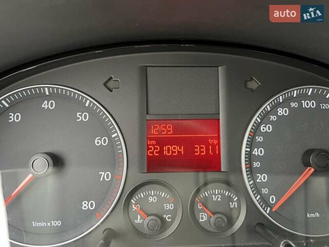 Серый Фольксваген Кадди, объемом двигателя 1.4 л и пробегом 221 тыс. км за 7900 $, фото 30 на Automoto.ua