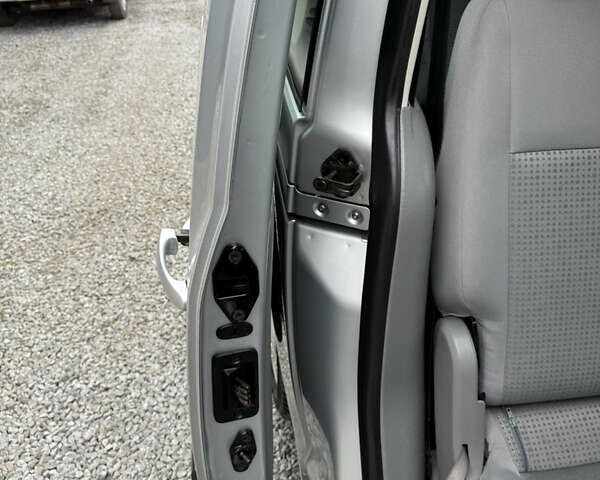 Сірий Фольксваген Кадді, об'ємом двигуна 1.9 л та пробігом 275 тис. км за 10850 $, фото 158 на Automoto.ua