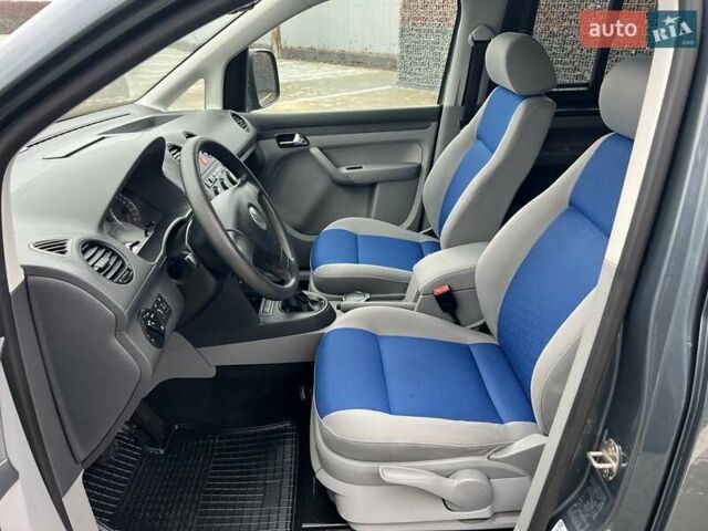 Серый Фольксваген Кадди, объемом двигателя 1.4 л и пробегом 221 тыс. км за 7900 $, фото 25 на Automoto.ua