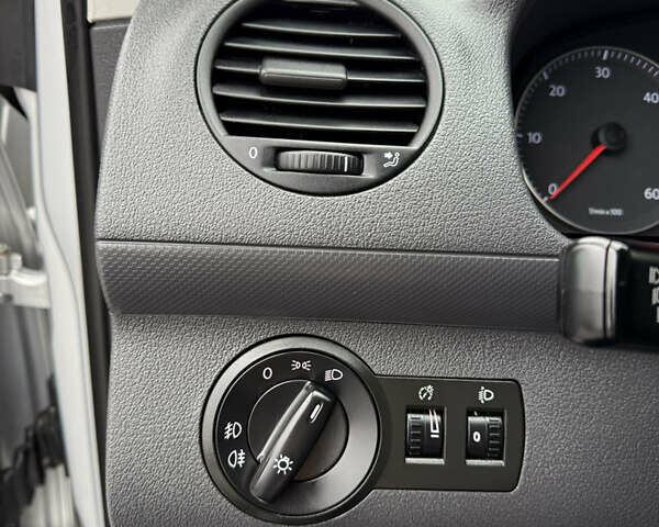 Сірий Фольксваген Кадді, об'ємом двигуна 1.9 л та пробігом 275 тис. км за 10850 $, фото 140 на Automoto.ua