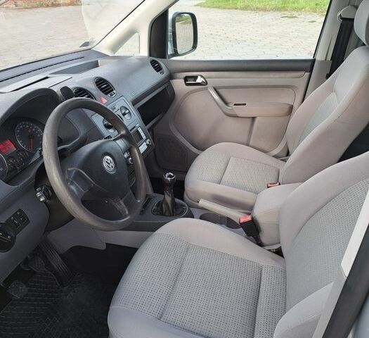 Сірий Фольксваген Кадді, об'ємом двигуна 1.9 л та пробігом 210 тис. км за 2150 $, фото 7 на Automoto.ua