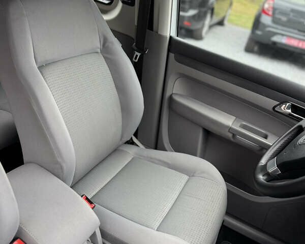 Сірий Фольксваген Кадді, об'ємом двигуна 1.9 л та пробігом 275 тис. км за 10850 $, фото 108 на Automoto.ua