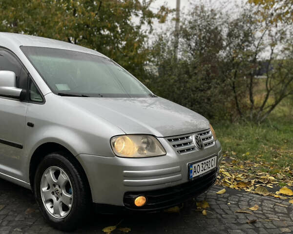 Серый Фольксваген Кадди, объемом двигателя 1.97 л и пробегом 367 тыс. км за 5500 $, фото 3 на Automoto.ua