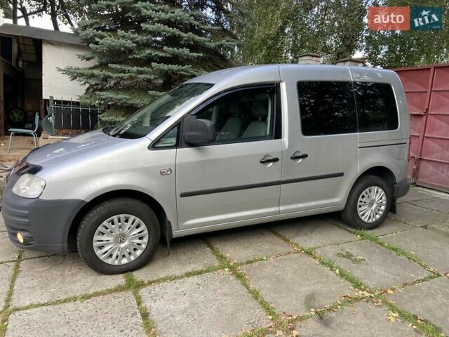 Сірий Фольксваген Кадді, об'ємом двигуна 1.6 л та пробігом 200 тис. км за 8000 $, фото 3 на Automoto.ua