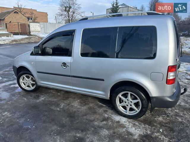 Серый Фольксваген Кадди, объемом двигателя 1.6 л и пробегом 292 тыс. км за 5995 $, фото 17 на Automoto.ua