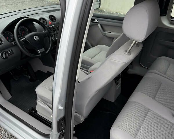 Сірий Фольксваген Кадді, об'ємом двигуна 1.9 л та пробігом 275 тис. км за 10850 $, фото 148 на Automoto.ua