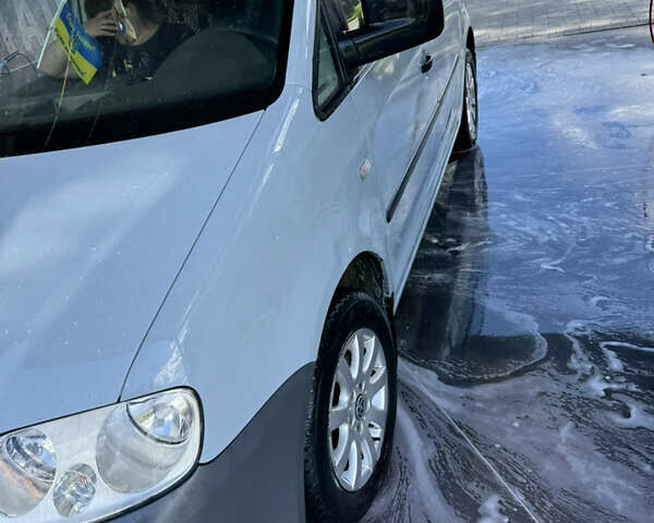 Серый Фольксваген Кадди, объемом двигателя 1.9 л и пробегом 255 тыс. км за 7850 $, фото 6 на Automoto.ua