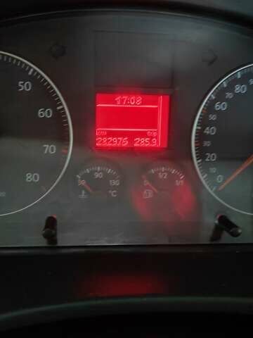 Серый Фольксваген Кадди, объемом двигателя 2 л и пробегом 280 тыс. км за 7300 $, фото 19 на Automoto.ua