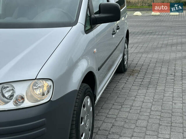Серый Фольксваген Кадди, объемом двигателя 1.4 л и пробегом 193 тыс. км за 6950 $, фото 2 на Automoto.ua