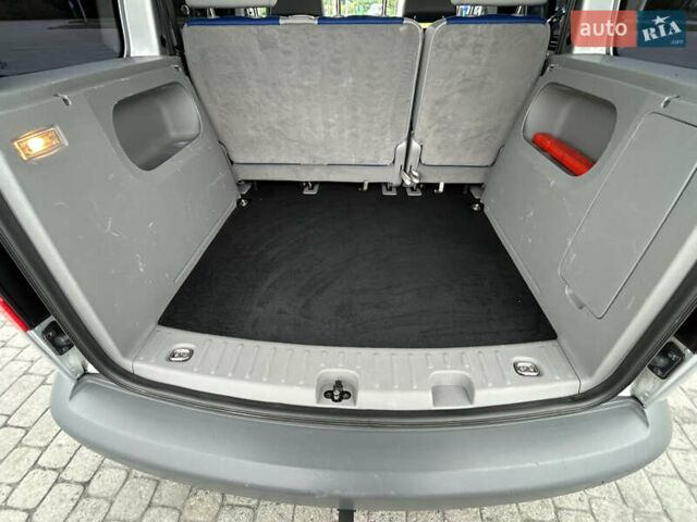 Сірий Фольксваген Кадді, об'ємом двигуна 1.4 л та пробігом 193 тис. км за 6550 $, фото 49 на Automoto.ua