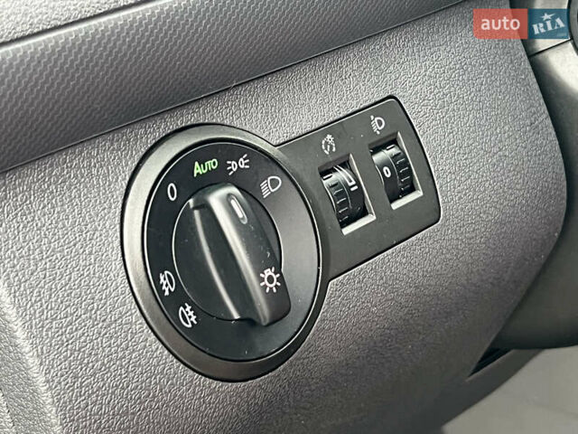 Фольксваген Кадди 2009 в Житомире на Automoto.ua Серый Фольксваген Кадди, объемом двигателя 1.6 л и пробегом 139 тыс. км за 9299 $, фото 43 на Automoto.ua