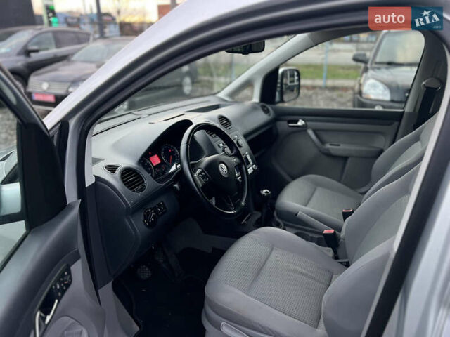 Серый Фольксваген Кадди, объемом двигателя 1.6 л и пробегом 220 тыс. км за 7999 $, фото 20 на Automoto.ua